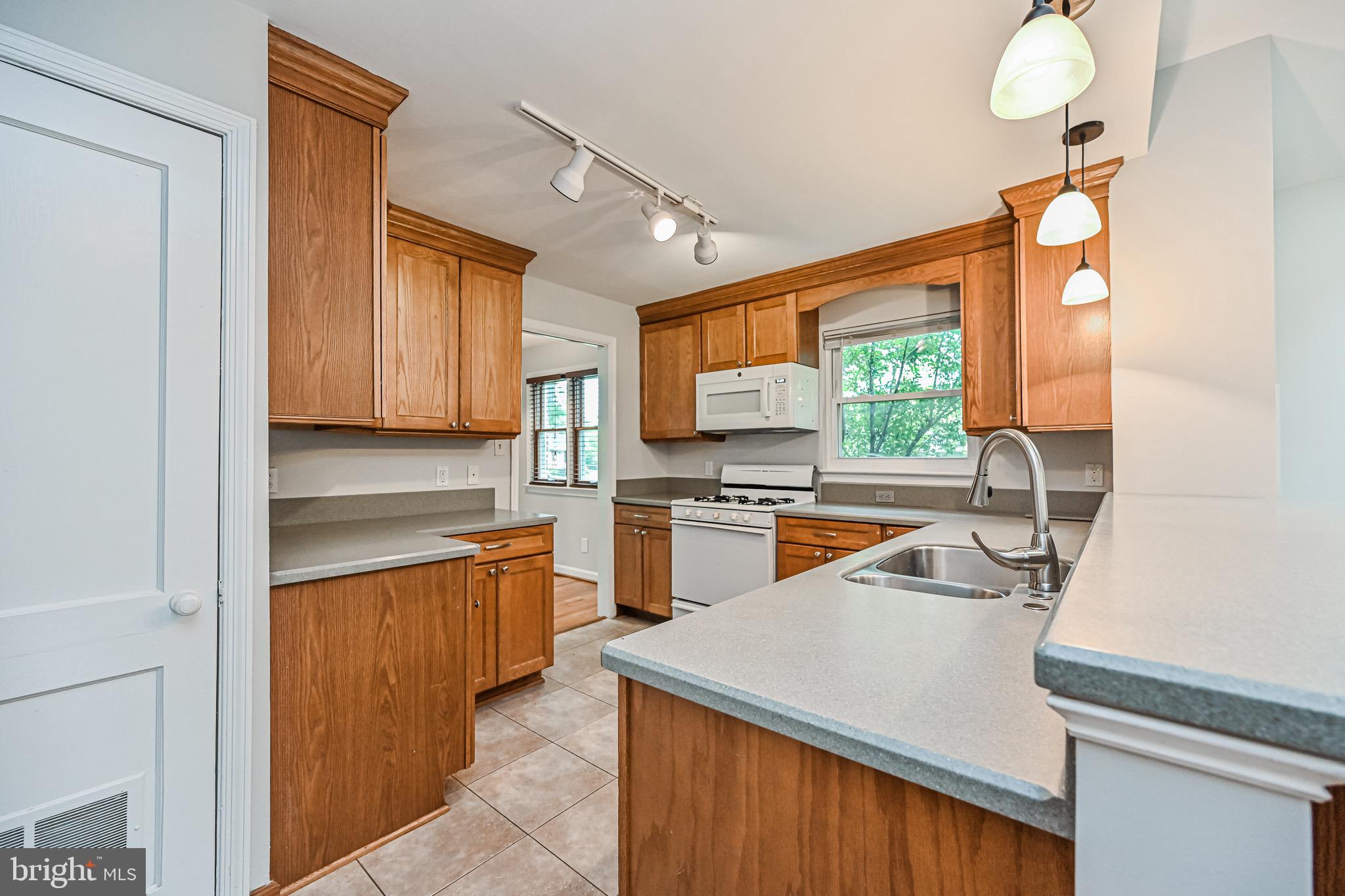 8006 Jackson Road Alexandria, VA 22308 - Photo 26 of 47