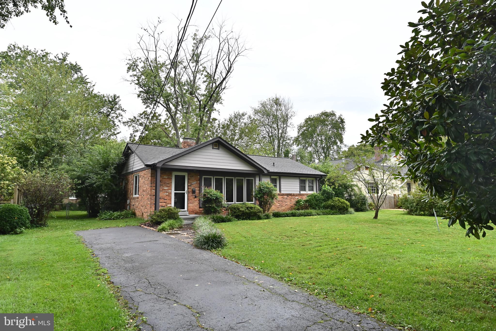 8006 Jackson Road Alexandria, VA 22308 - Photo 5 of 47