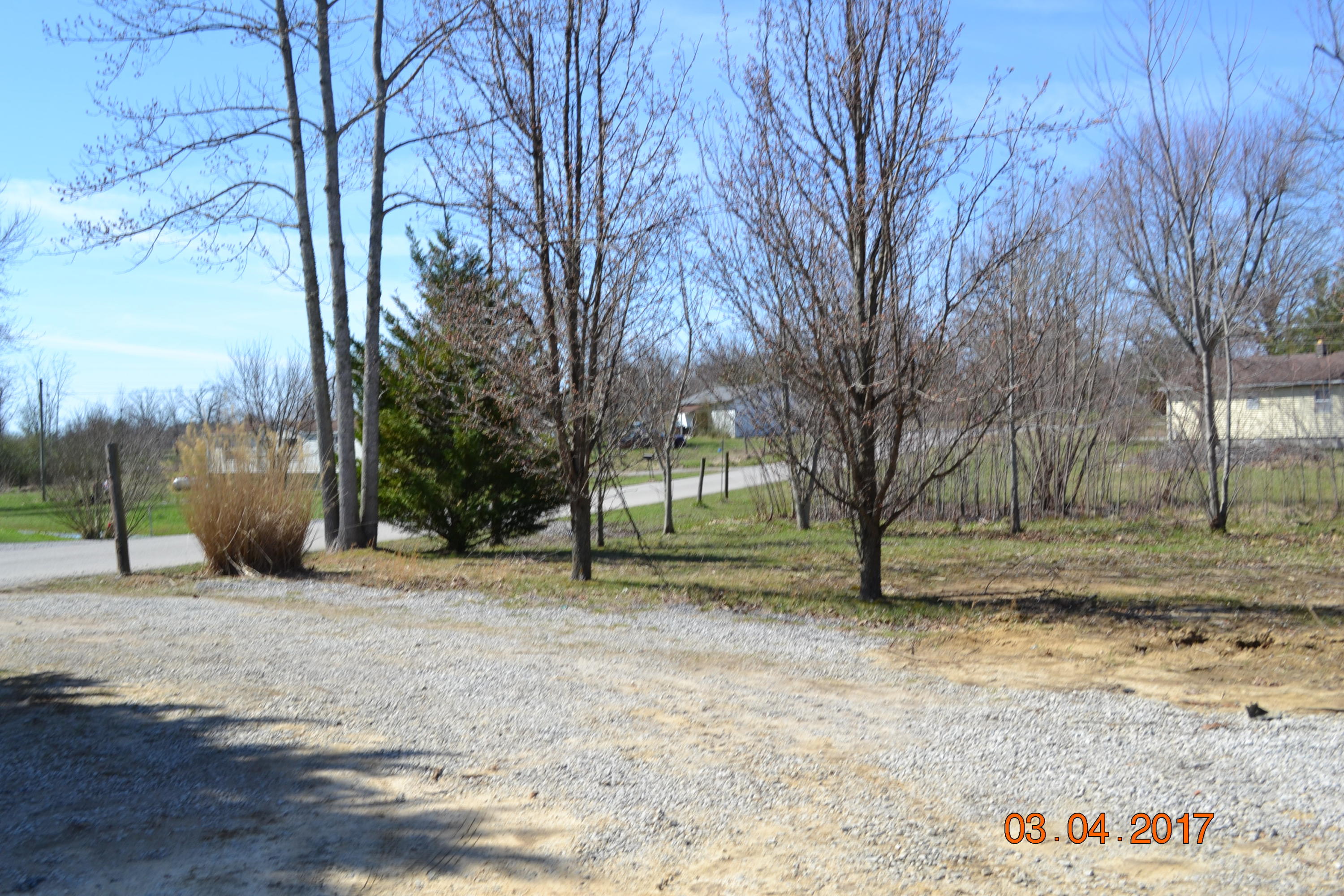1011 Ashburn Road Monterey, TN 38574 - Photo 22 of 26 Driveway