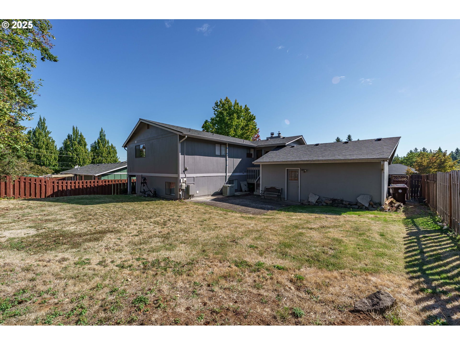 737 Northwest 20th Avenue Camas, WA 98607 - Photo 36 of 40 a backyard of a house