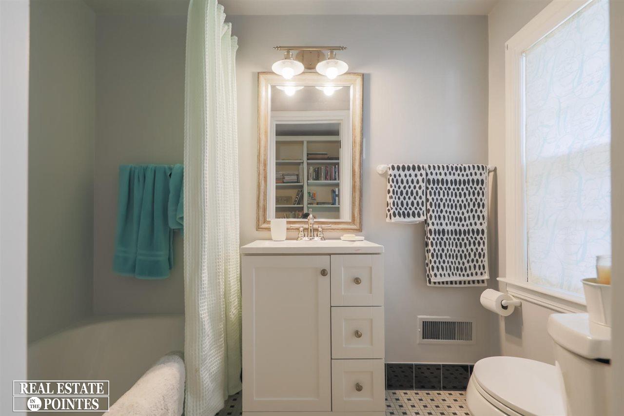 741 Trombley Road Grosse Pointe Park, MI 48230 - Photo 45 of 63