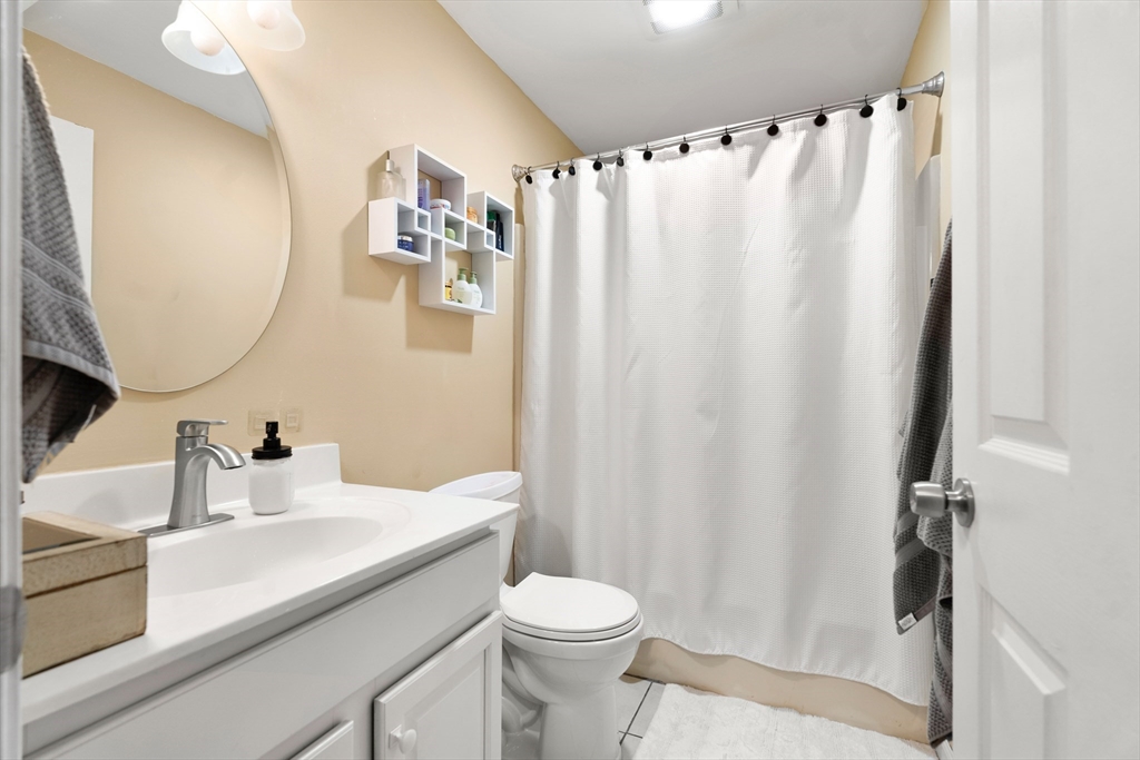 84 Tennis Plaza Road, Unit 33 Dracut, MA 01826 - Photo 20 of 24