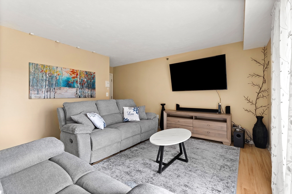 84 Tennis Plaza Road, Unit 33 Dracut, MA 01826 - Photo 7 of 24