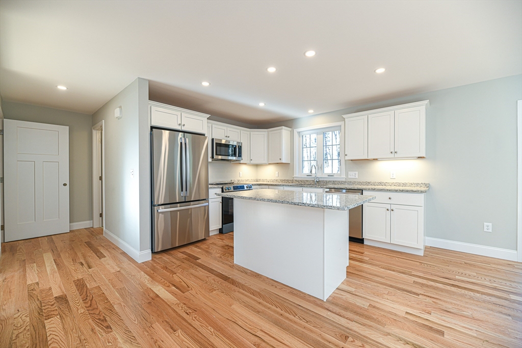 4 Delphi Way Londonderry, NH 03053 - Photo 11 of 20 Gallery Image 11