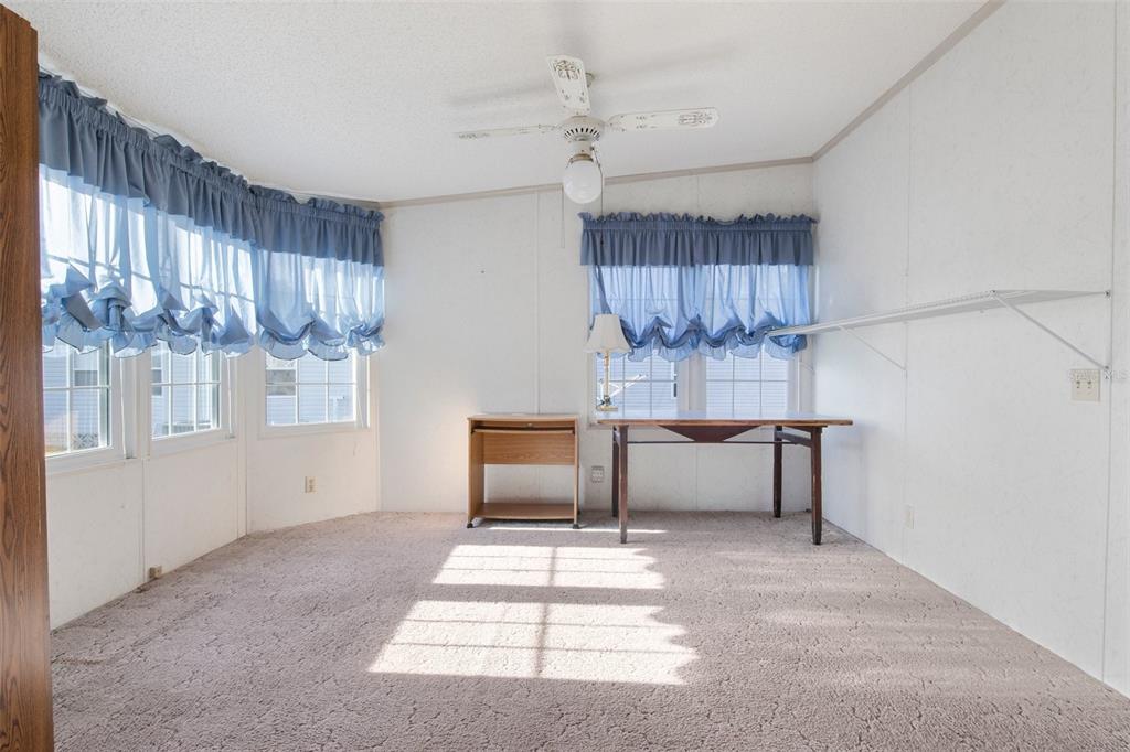 34914 Fun Way Zephyrhills, FL 33541 - Photo 16 of 25 Gallery Image 16