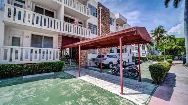 $1,850 | 1150 Euclid Avenue, Unit 111, Miami Beach, FL 33139