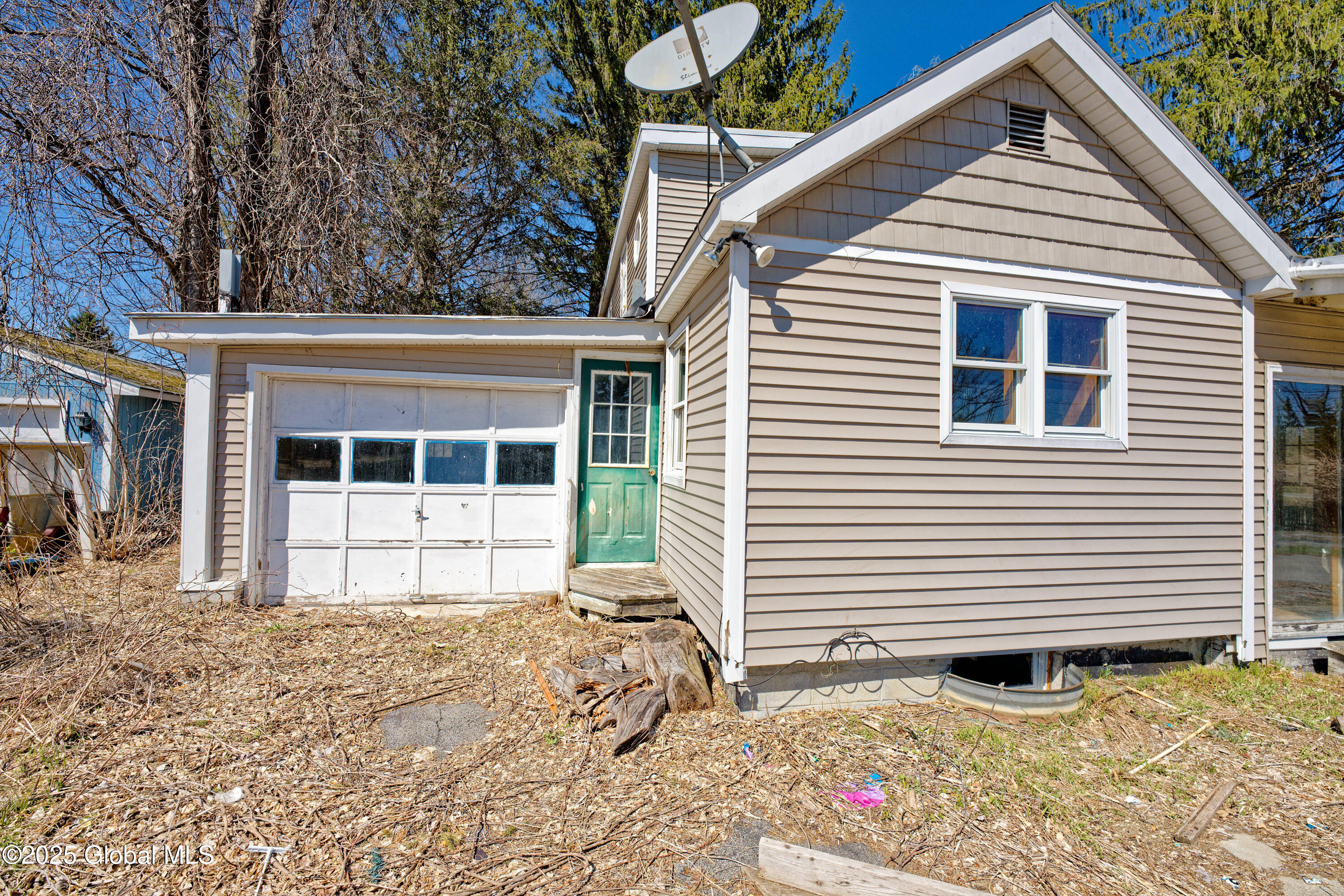 1135 Sacandaga Road Schenectady, NY 12302 - Photo 29 of 33 Yard 1