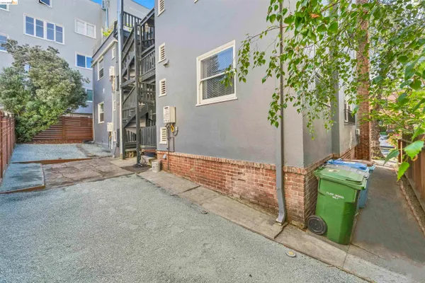 $1,600,000 | 2421 Hilgard Avenue, Berkeley, CA 94709