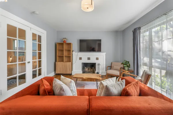 $1,600,000 | 2421 Hilgard Avenue, Berkeley, CA 94709