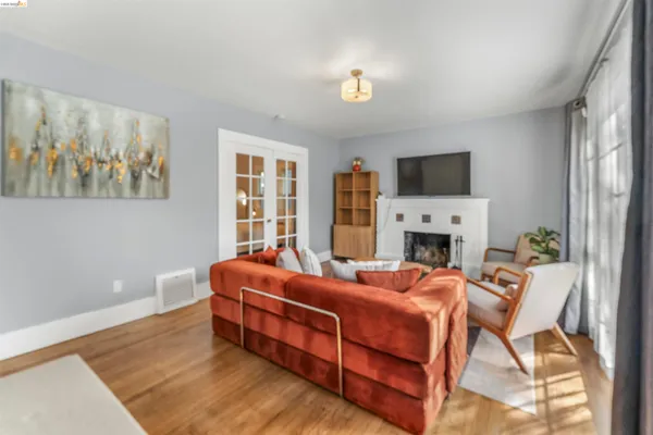 $1,600,000 | 2421 Hilgard Avenue, Berkeley, CA 94709