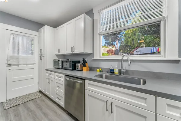 $1,600,000 | 2421 Hilgard Avenue, Berkeley, CA 94709