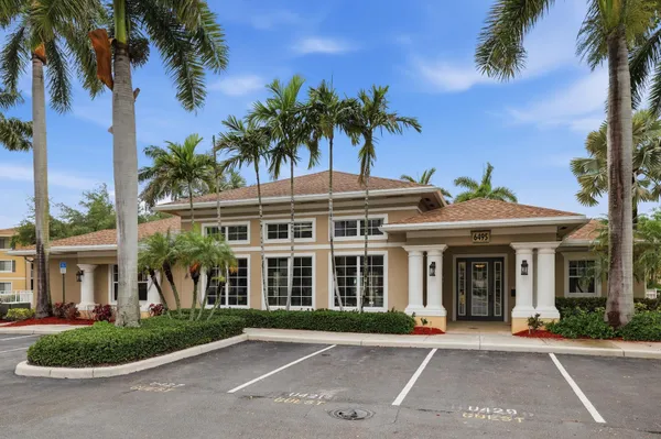 $2,600 | 6559 Emerald Dunes Drive, Unit 308, West Palm Beach, FL 33411