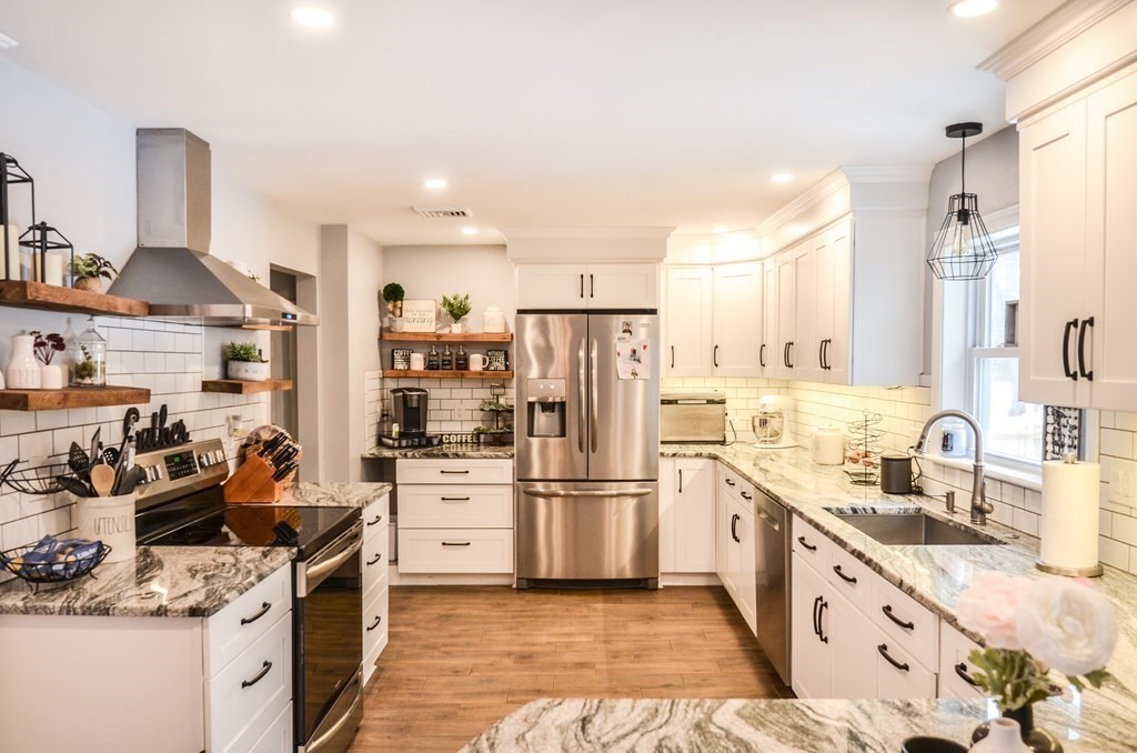 128 Jamieson Road Holden, MA 01520 - Photo 6 of 41 Gallery Image 6