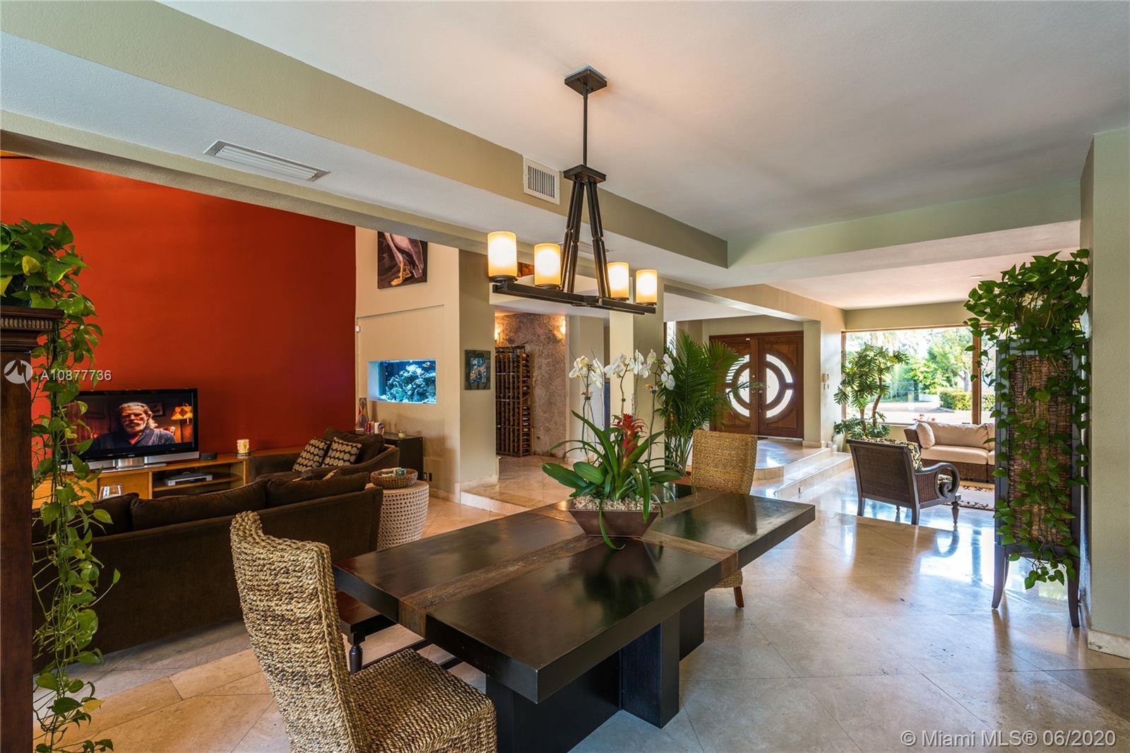 2076 Northeast 121st Road North Miami, FL 33181 - Photo 17 of 35 Gallery Image 17