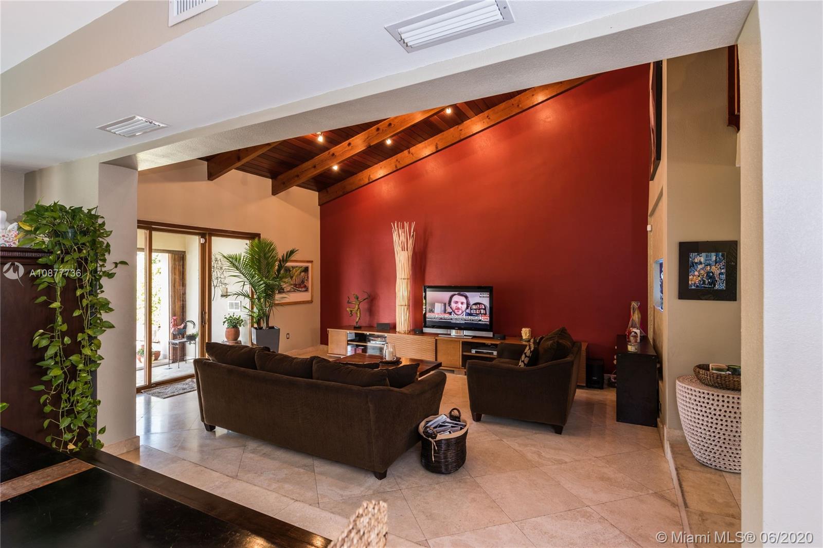 2076 Northeast 121st Road North Miami, FL 33181 - Photo 18 of 35 Gallery Image 18