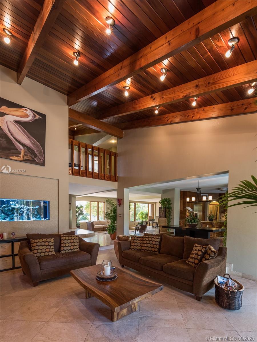 2076 Northeast 121st Road North Miami, FL 33181 - Photo 25 of 35 Gallery Image 25