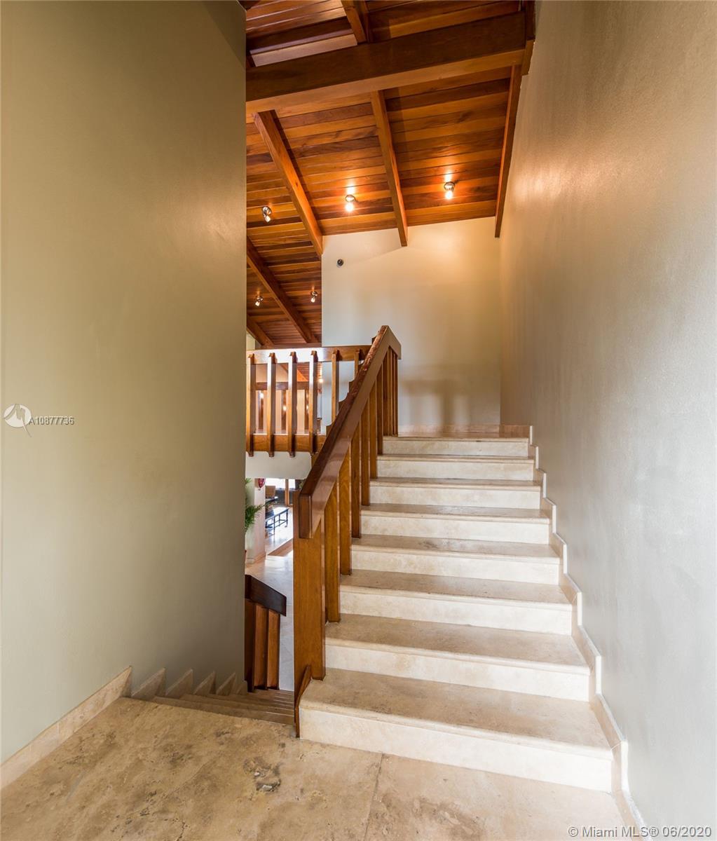 2076 Northeast 121st Road North Miami, FL 33181 - Photo 30 of 35 Gallery Image 30