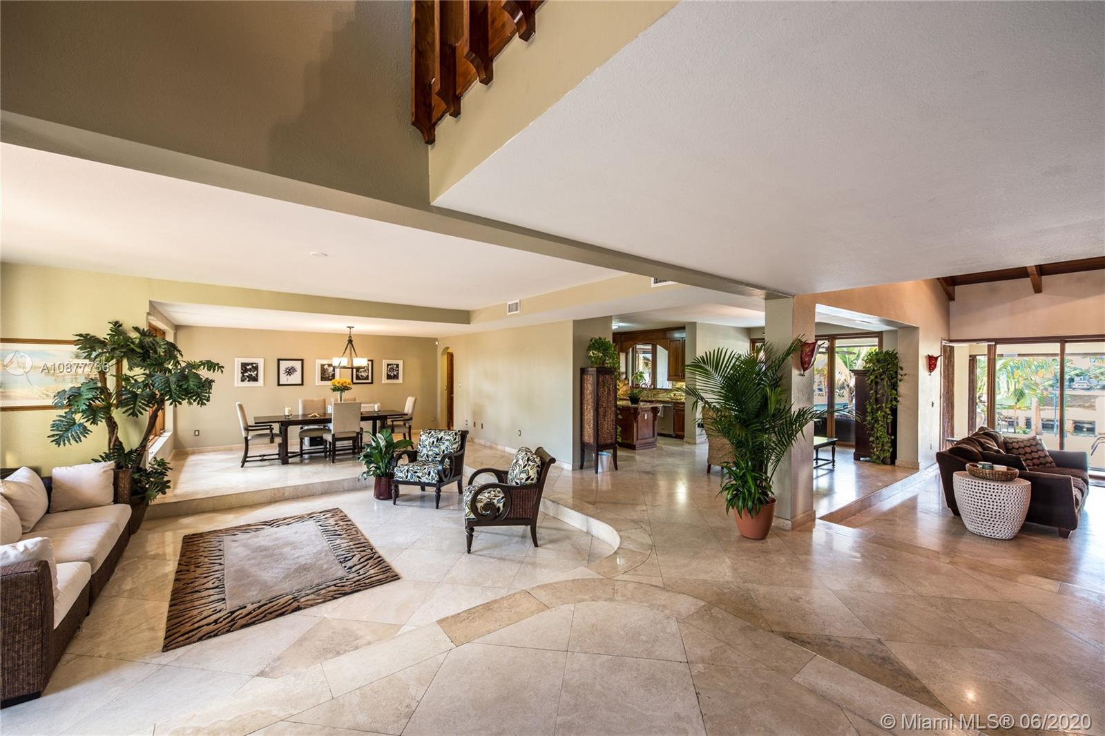 2076 Northeast 121st Road North Miami, FL 33181 - Photo 3 of 35 Gallery Image 3