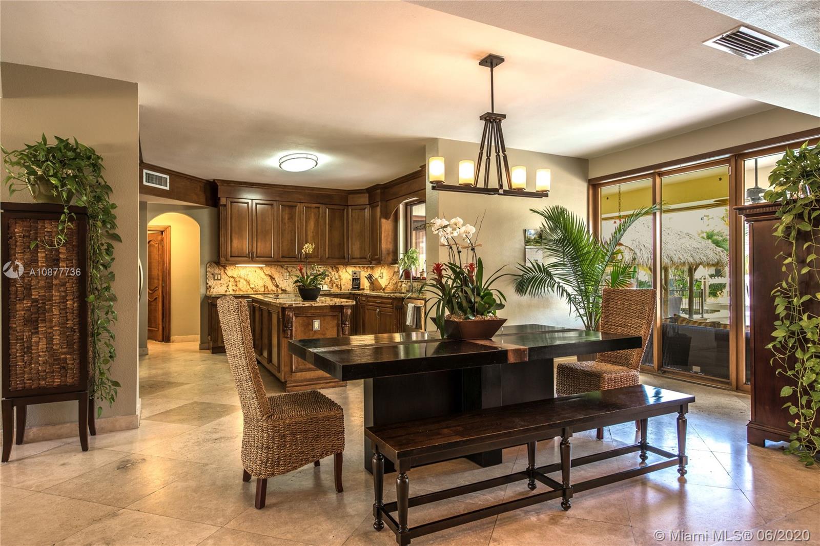 2076 Northeast 121st Road North Miami, FL 33181 - Photo 7 of 35 Gallery Image 7
