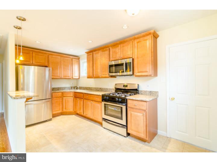 43 Roxeter Road New Castle, DE 19720 - Photo 3 of 18 Kitchen