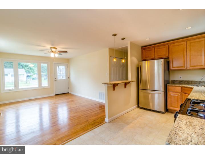 43 Roxeter Road New Castle, DE 19720 - Photo 5 of 18 Kitchen