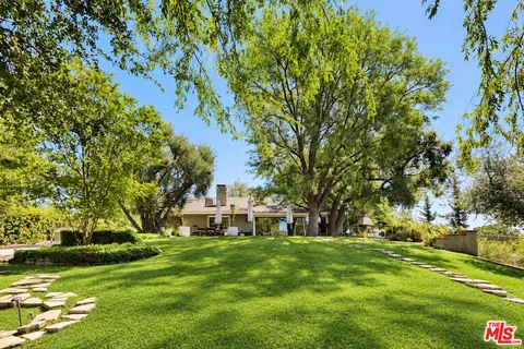 $2,295,000 | 5536 Foothill Drive, Agoura Hills, CA 91301