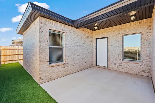 $1,695 | 7014 40th Street, Unit A, Lubbock, TX 79407