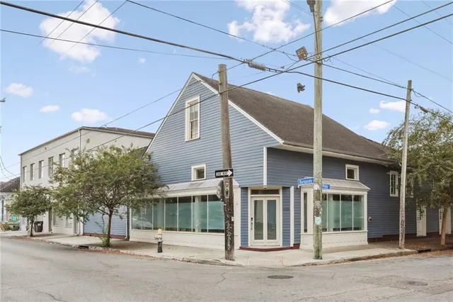 $2,600,000 | 3308 Burgundy Street, New Orleans, LA 70117