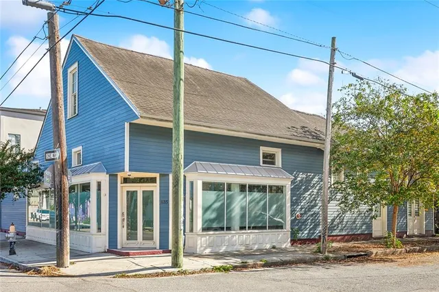 $2,600,000 | 3308 Burgundy Street, New Orleans, LA 70117