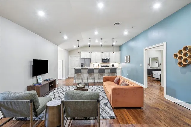 $2,600,000 | 3308 Burgundy Street, New Orleans, LA 70117