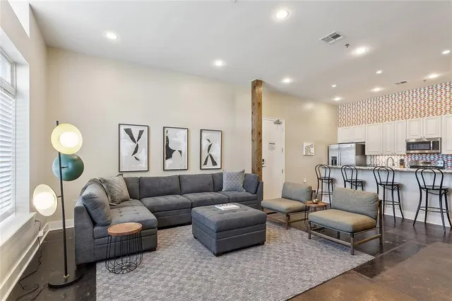 $2,600,000 | 3308 Burgundy Street, New Orleans, LA 70117