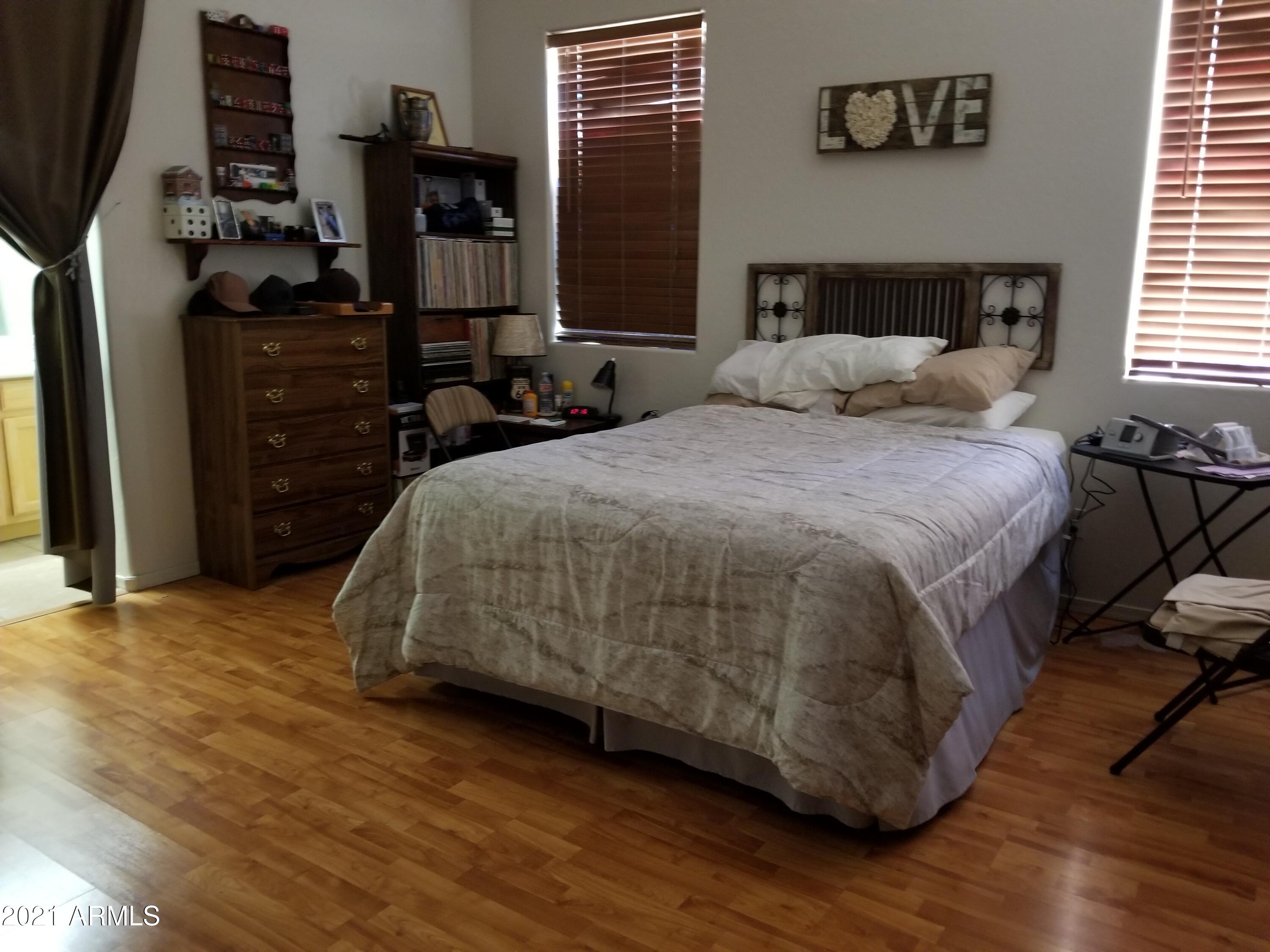 2723 East Carson Road Phoenix, AZ 85042 - Photo 14 of 24 Primary bedroom