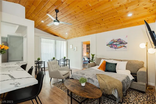 $3,495 | 2205 Santa Paula Drive, Las Vegas, NV 89104