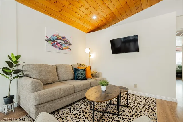 $3,495 | 2205 Santa Paula Drive, Las Vegas, NV 89104