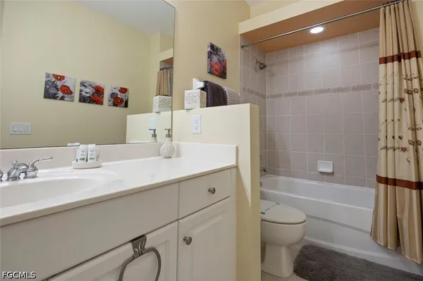 $5,500 | 3210 Cottonwood Bend, Unit 803, Fort Myers, FL 33905