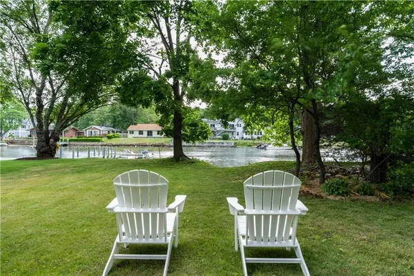 $3,000 | 76 South River Drive, Narragansett, RI 02882