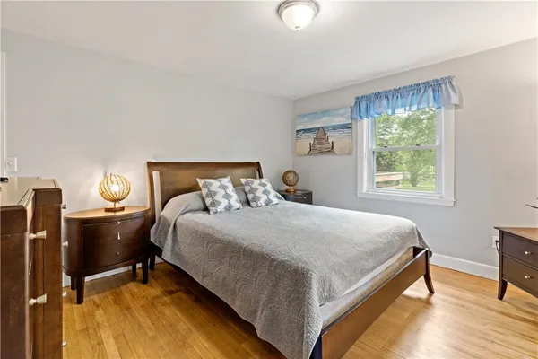 $3,000 | 76 South River Drive, Narragansett, RI 02882