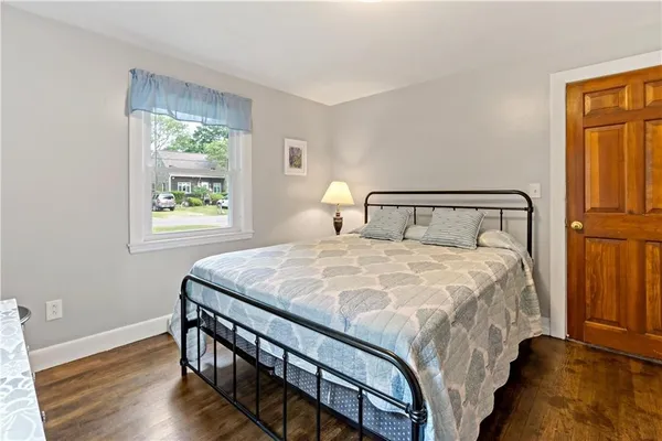 $3,000 | 76 South River Drive, Narragansett, RI 02882