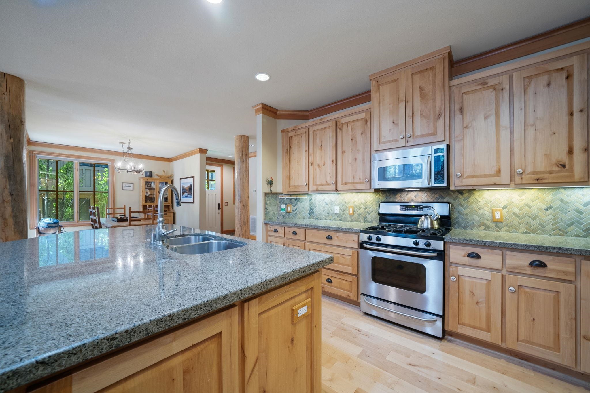 76 Hawk Ridge Clio, CA 96106 - Photo 12 of 28 Gallery Image 12
