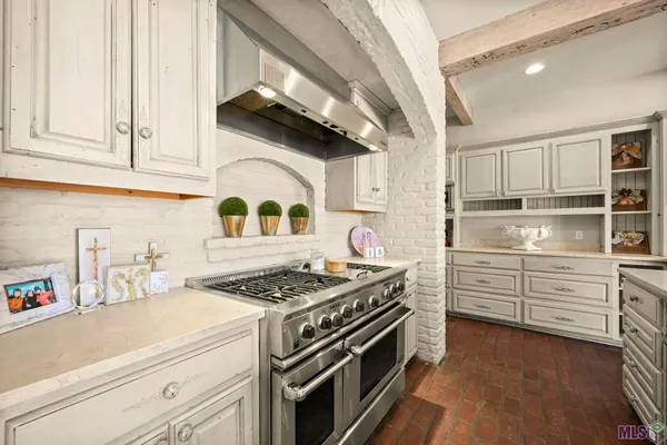 $2,200,000 | 19011 East Pinnacle Circle, Baton Rouge, LA 70810