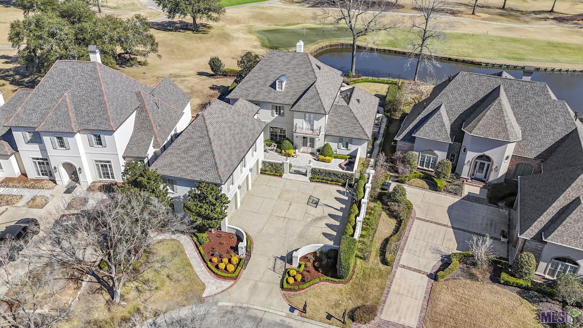 19011 East Pinnacle Circle Baton Rouge, LA 70810 - Photo 2 of 48