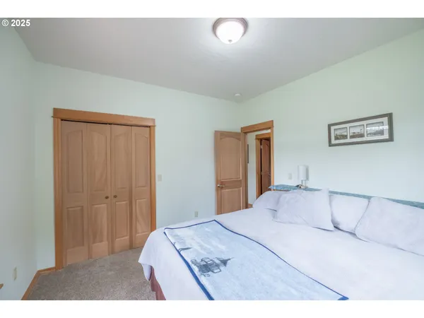 $889,900 | 7465 Kings Valley Highway, Dallas, OR 97338