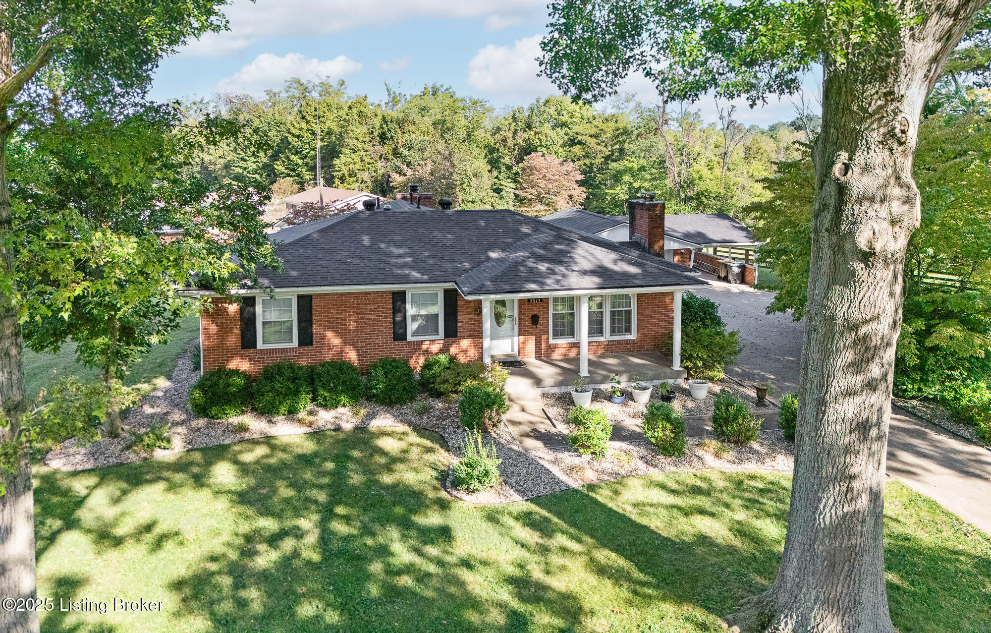 5517 Beth Road Louisville, KY 40219 - Photo 1 of 51 5517 Beth Rd-3