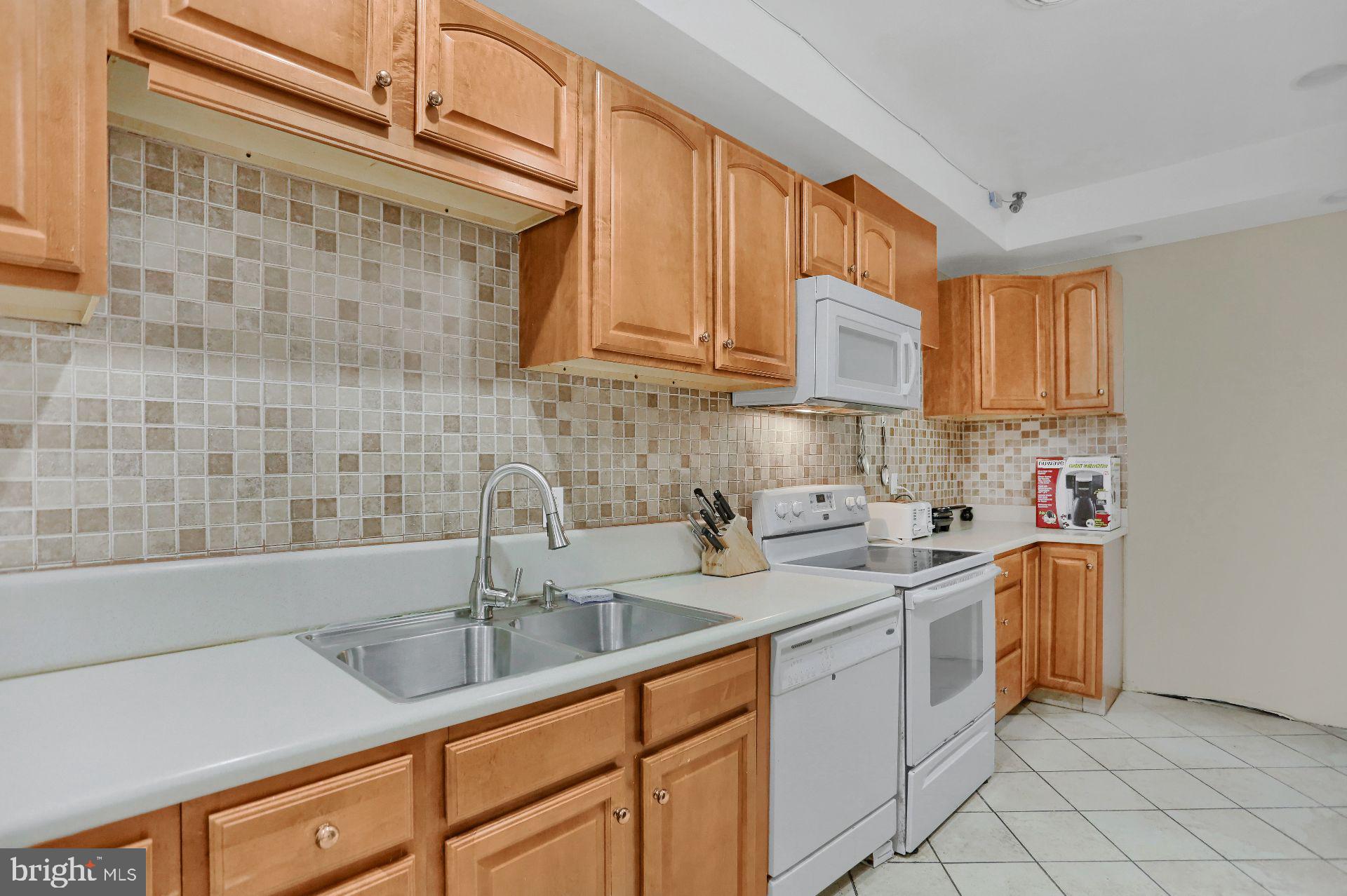 211 Ruby Street Lancaster, PA 17603 - Photo 8 of 26 Gallery Image 8