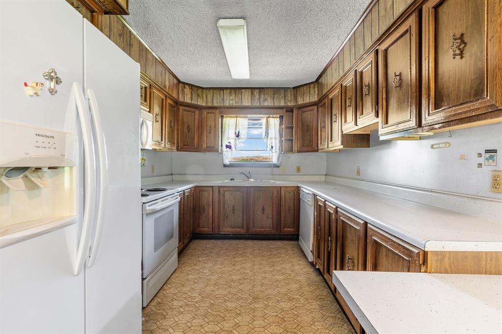 450 Rs County Road 4480 Point, TX 75472 - Photo 4 of 28