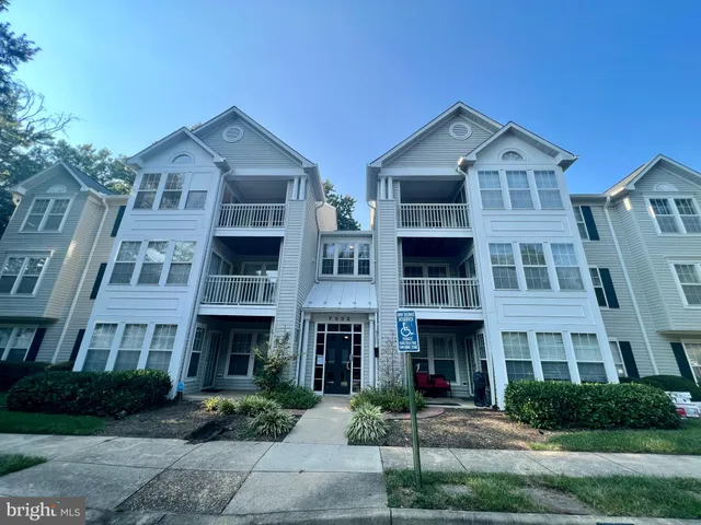 $2,150 | 7532 Coxton Court, Unit 128, Alexandria, VA 22306