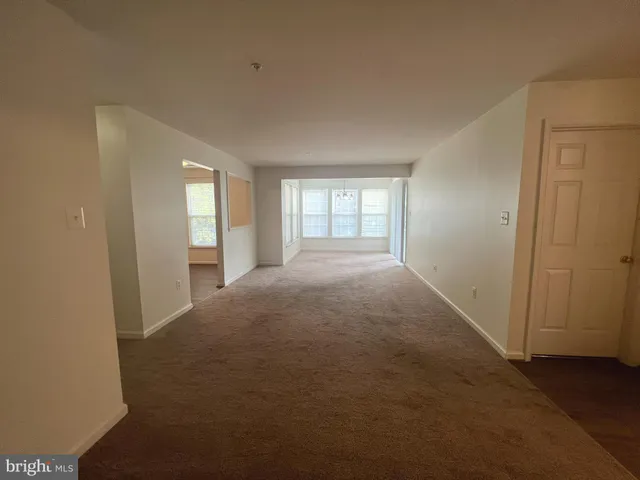 $2,150 | 7532 Coxton Court, Unit 128, Alexandria, VA 22306