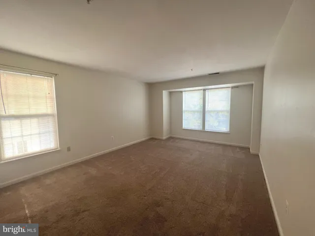 $2,150 | 7532 Coxton Court, Unit 128, Alexandria, VA 22306