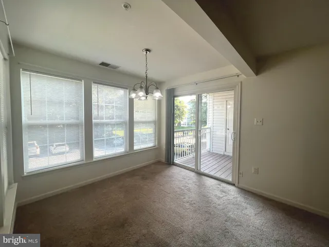 $2,150 | 7532 Coxton Court, Unit 128, Alexandria, VA 22306