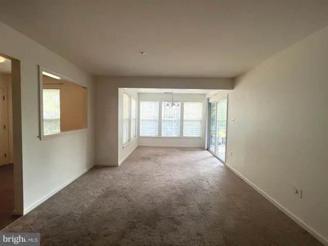 $2,150 | 7532 Coxton Court, Unit 128, Alexandria, VA 22306